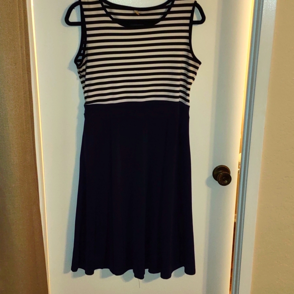 Acevog large dress excellent condition